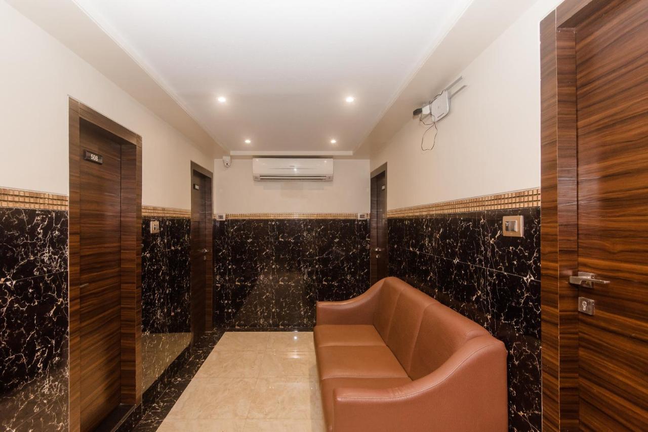 Vaccinated Staff - Oyo 22055 Dadar Residency Hotel Мумбай Екстериор снимка