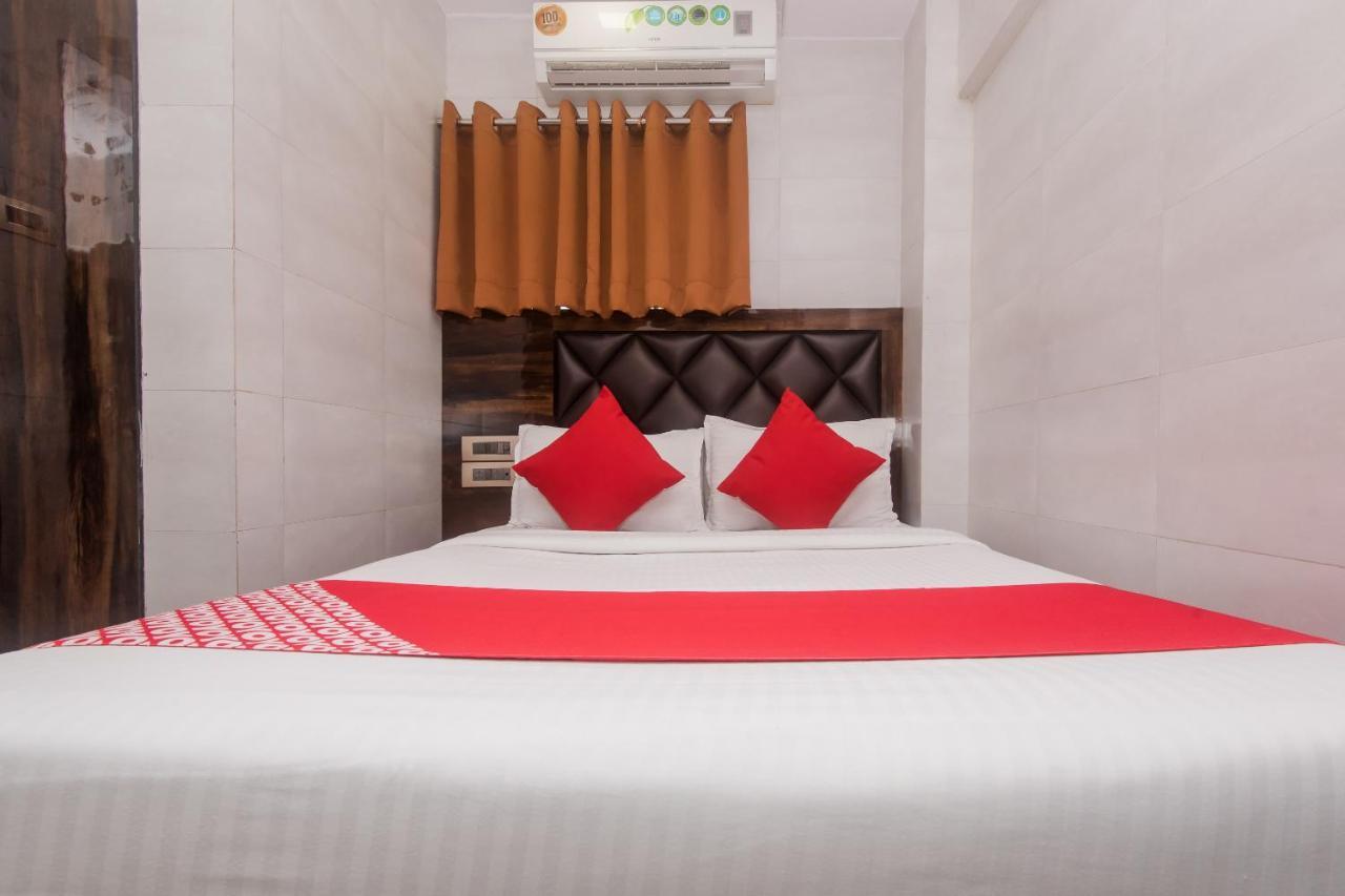 Vaccinated Staff - Oyo 22055 Dadar Residency Hotel Мумбай Екстериор снимка
