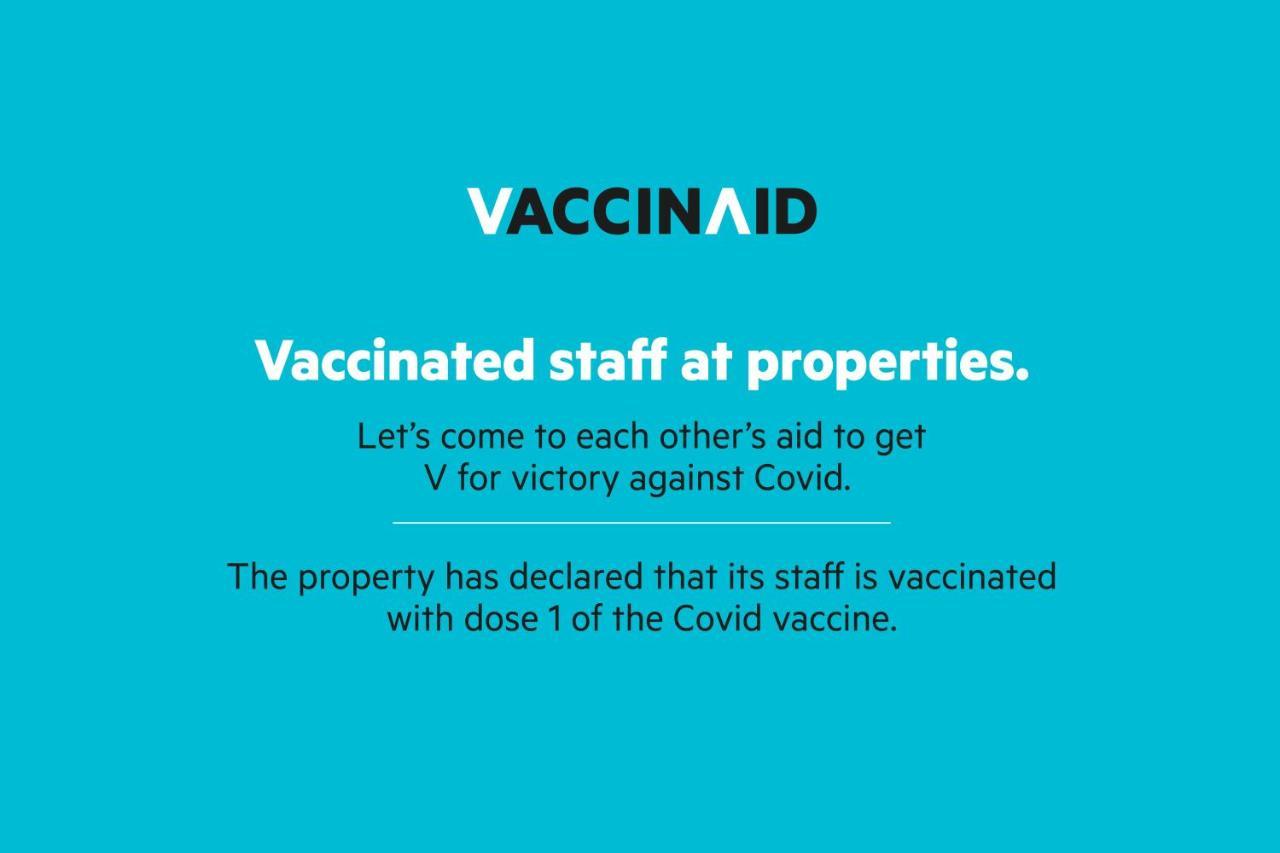 Vaccinated Staff - Oyo 22055 Dadar Residency Hotel Мумбай Екстериор снимка